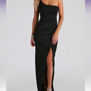 One shoulder dress